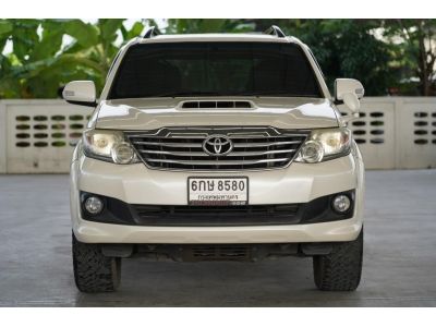 2012 TOYOTA FORTUNER 3.0 V  2 WD  A/T สีขาว รูปที่ 1